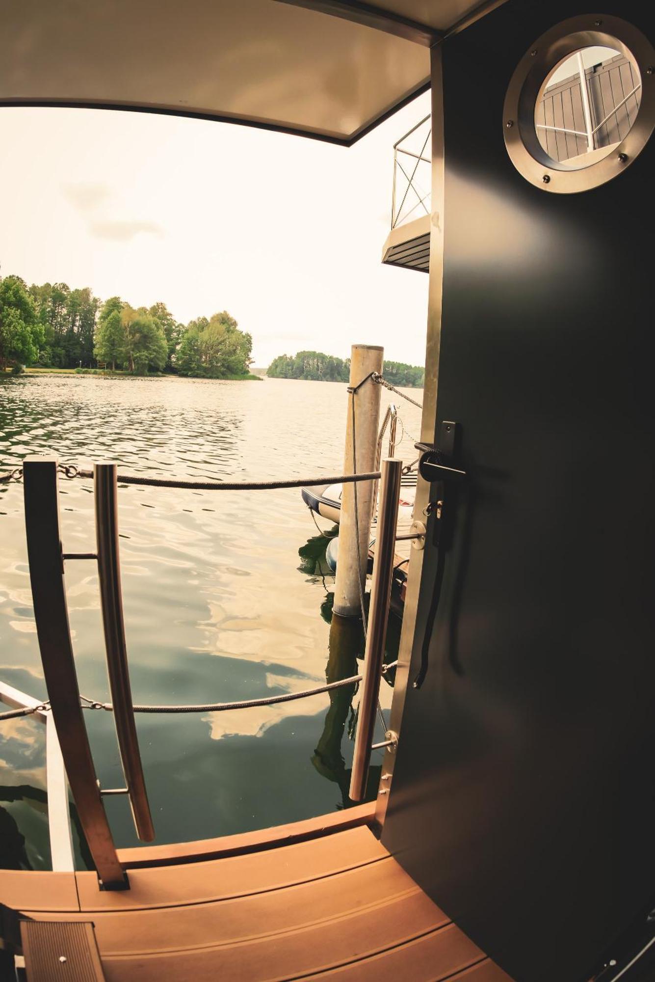 Traumzeitboot2 Auf Dem Scharmuetzelsee Bad Saarow Exterior foto